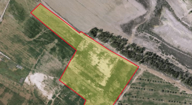 Large piece of land for sale in Meneou