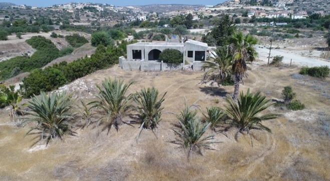 Agricultural land for sale in Ayios Tichonas in Limassol close to the beach