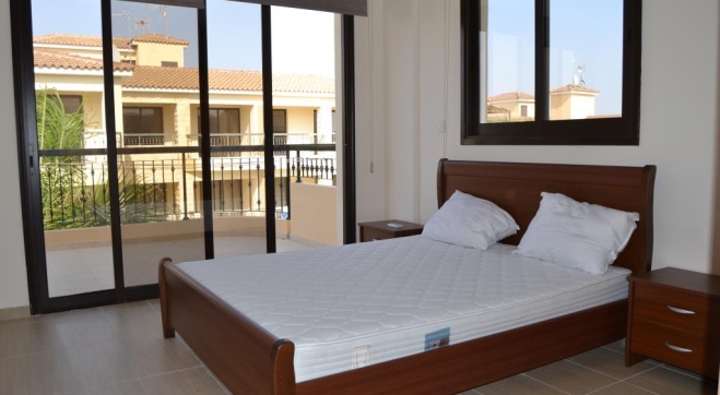 Penthouse luxury apartment is available for rent in Tersefanou with common pools!