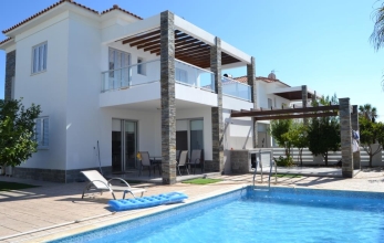 Three bedroom detached luxury house is available for rent in Pervolia with private pool close to the beach!