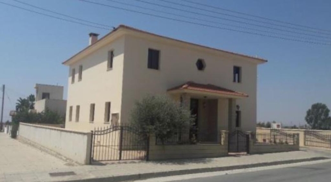 4 Bed detached house for sale in Tersefanou.
