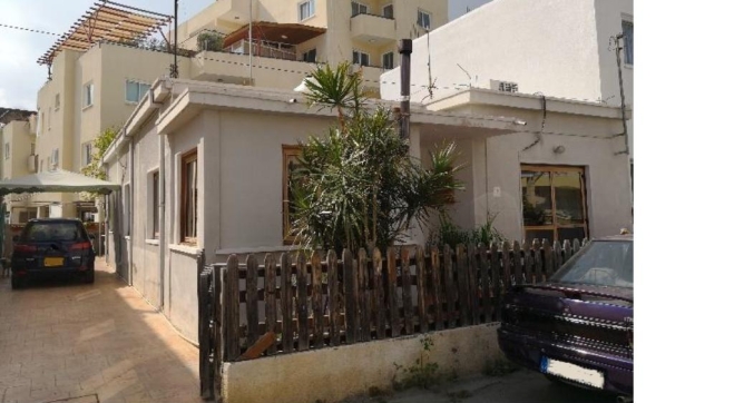 Bungalow for sale in the heart of Larnaca.