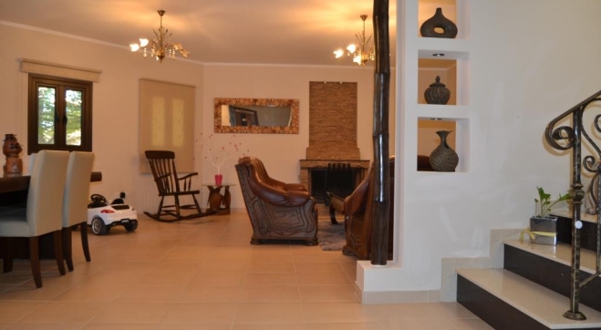 For sale 3 bedrooms detached house in Pyla.