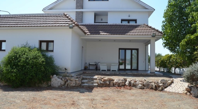 5 Bedrooms Villa for sale in Livadia.