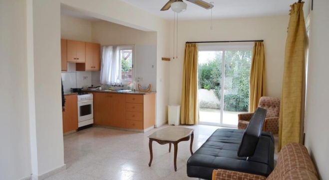 For rent 2 bed house in Pervolia close to the beach.