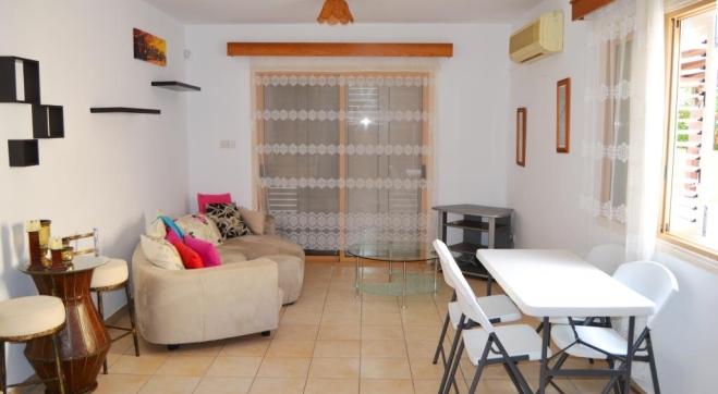 2 bedrooms coastal house for rent in Meneou.