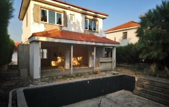 CV1817, FOR SALE 2 BEDS HOUSE WITH SWIMMING POOL