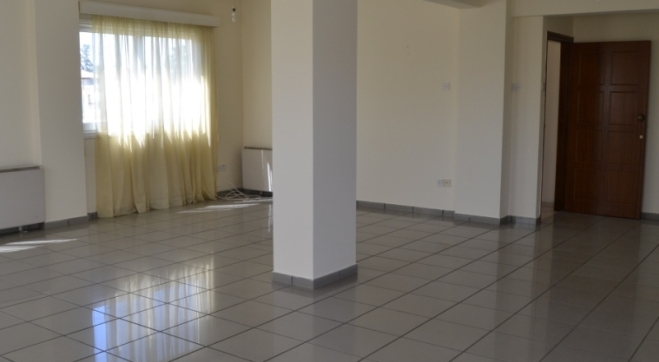 Whole floor apartment for rent in Larnaca