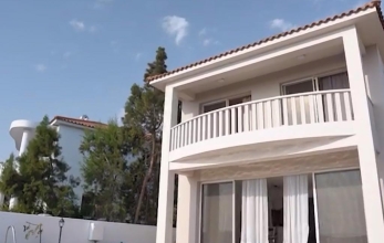 CV1907, 3 bed villa for sale walking distance to the beach in Pervolia.