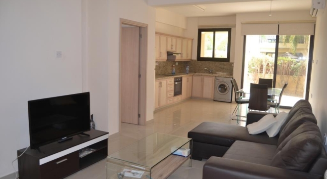 2 Bed furnished ground floor flat for rent in Tersefanou.