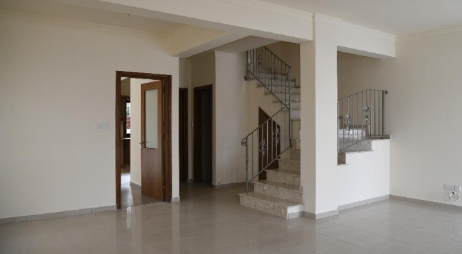 4 bed house for sale in Meneou.
