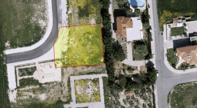 Large plot for sale in Dhekelia road.