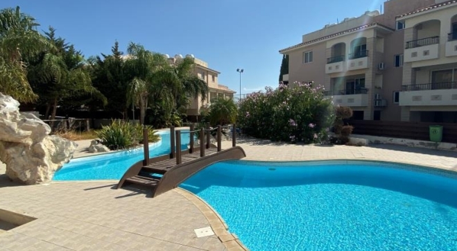 Ground floor apartment with large garden for rent in Tersefanou