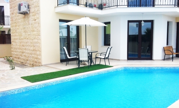 Nice three bed house for sale in Pervolia Larnaca