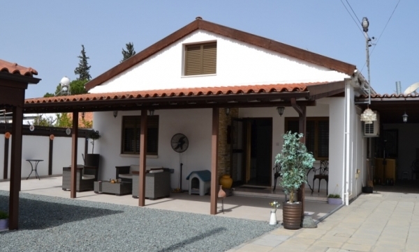 Bungalow for sale in Athienou Larnaca