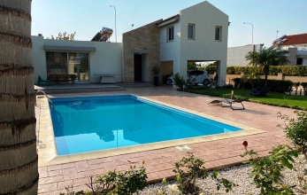 CV2600, Three bed villa for sale in Pervolia