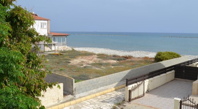 3 bed sea view house for rent in Pervolia