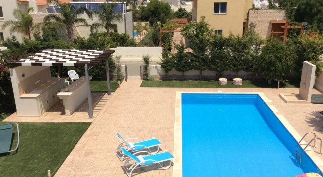 3 Bed house for RENT in Pervolia