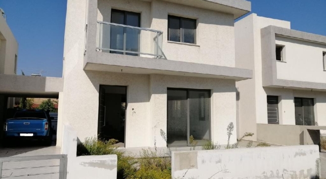Unfinished house for sale in Kiti