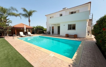 CV2700, Detached four bedroom villa for sale in Pervolia Larnaca