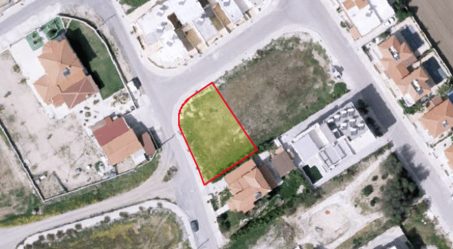 Residential building plot in Pervolia