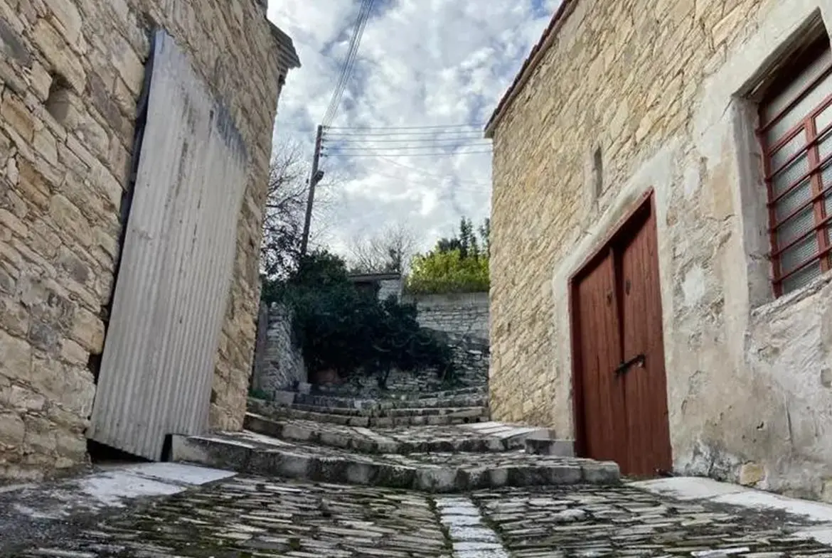 Traditional house for sale in Vavla (13) Traditional house for sale in Vavla