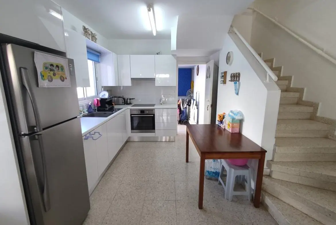 2 bed beach house for sale in Pervolia (2)