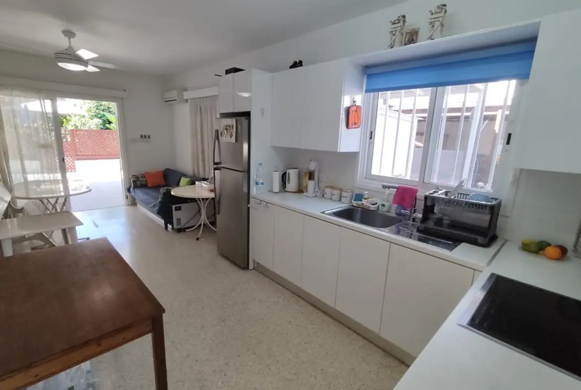 2 bed beach house for sale in Pervolia (5)