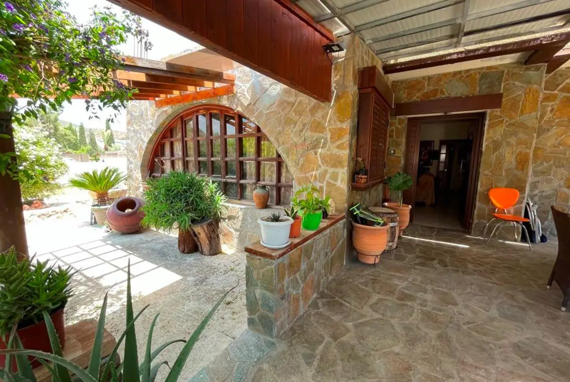 2 bedroom bungalow with large garden for sale in Pyrga (30) 2 bedroom bungalow with large garden for sale in Pyrga