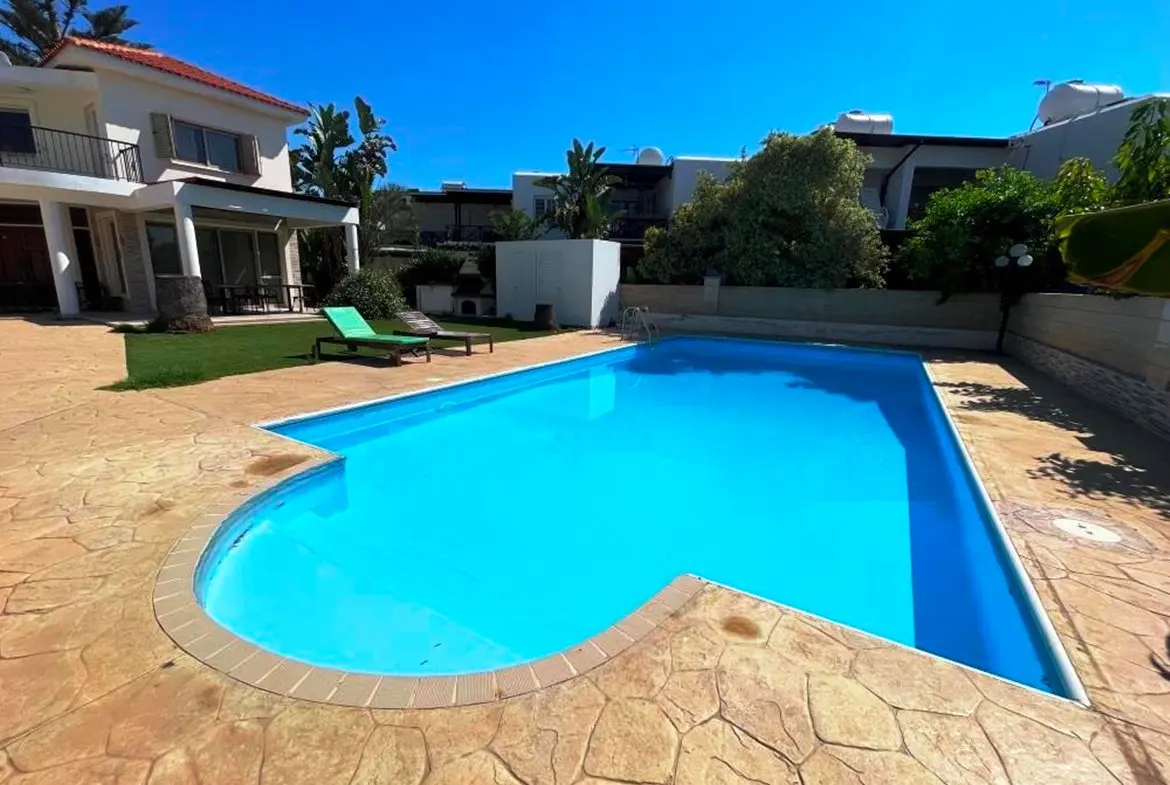 3 bed house with large garden and pool near the beach in Meneou (4) 3 bed house with large garden and pool near the beach in Meneou