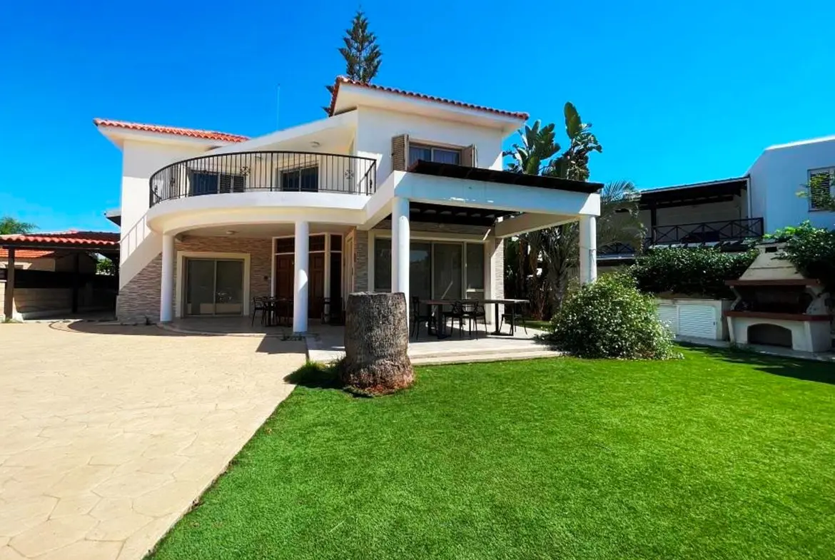 3 bed house with large garden and pool near the beach in Meneou (5) 3 bed house with large garden and pool near the beach in Meneou