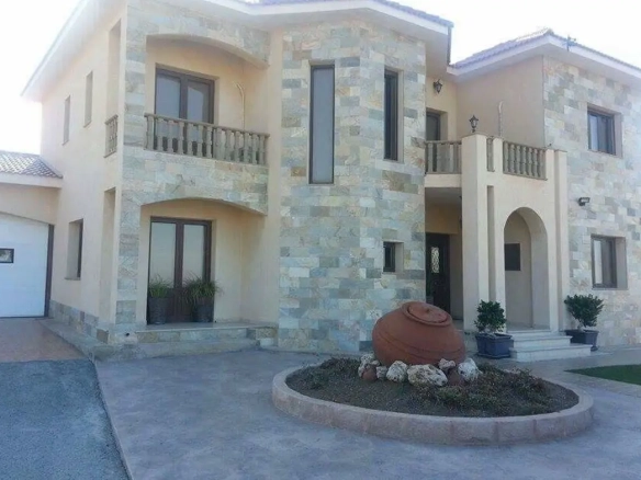 4 Bedroom detached house for sale in Lefkara