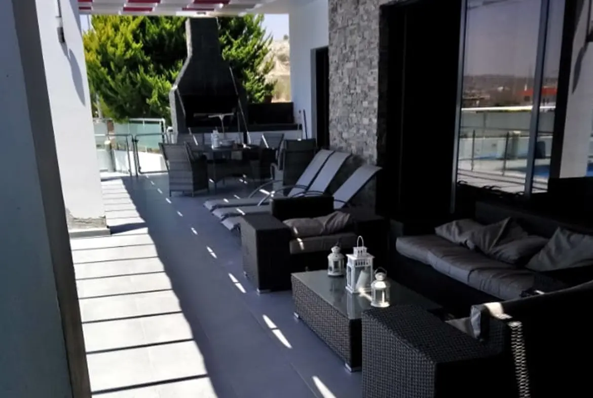 4 bed Villa for sale in Pyla (12) 4 bed Villa for sale in Pyla