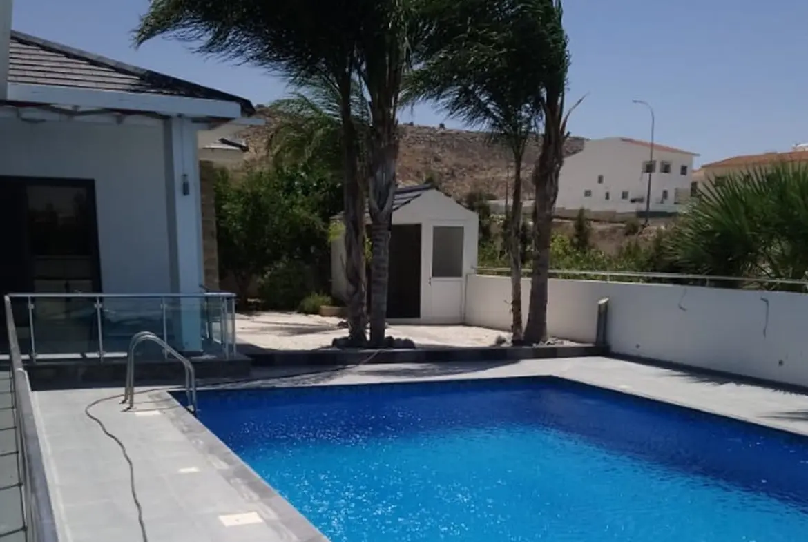 4 bed Villa for sale in Pyla (14) 4 bed Villa for sale in Pyla