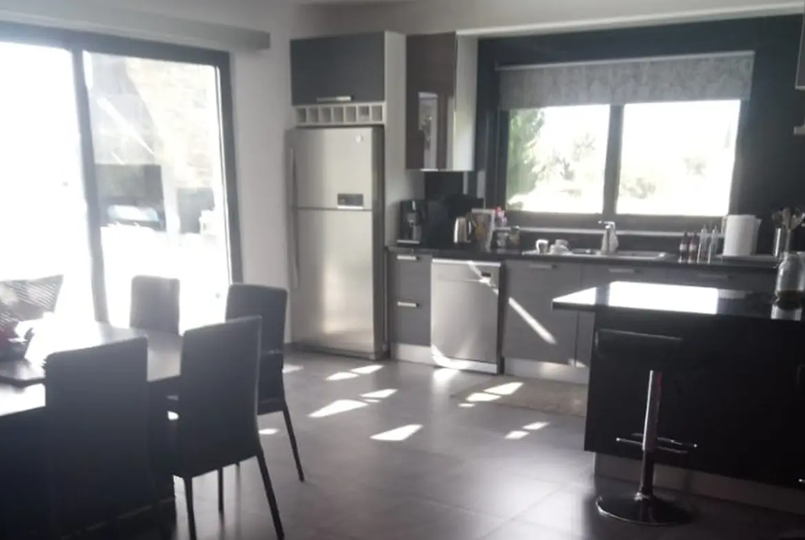 4 bed Villa for sale in Pyla (5) 4 bed Villa for sale in Pyla