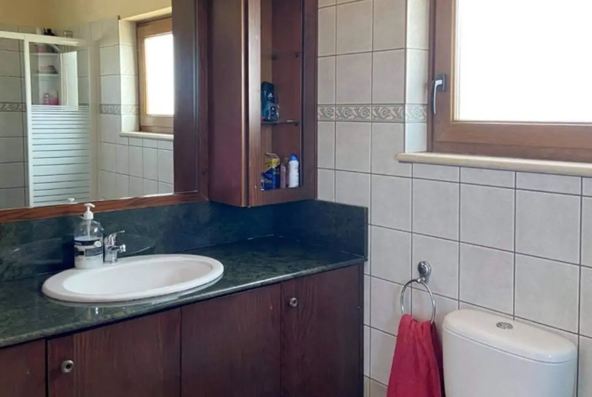 4 bedroom villa for sale in Aradippou area (15) 4 bedroom villa for sale in Aradippou area