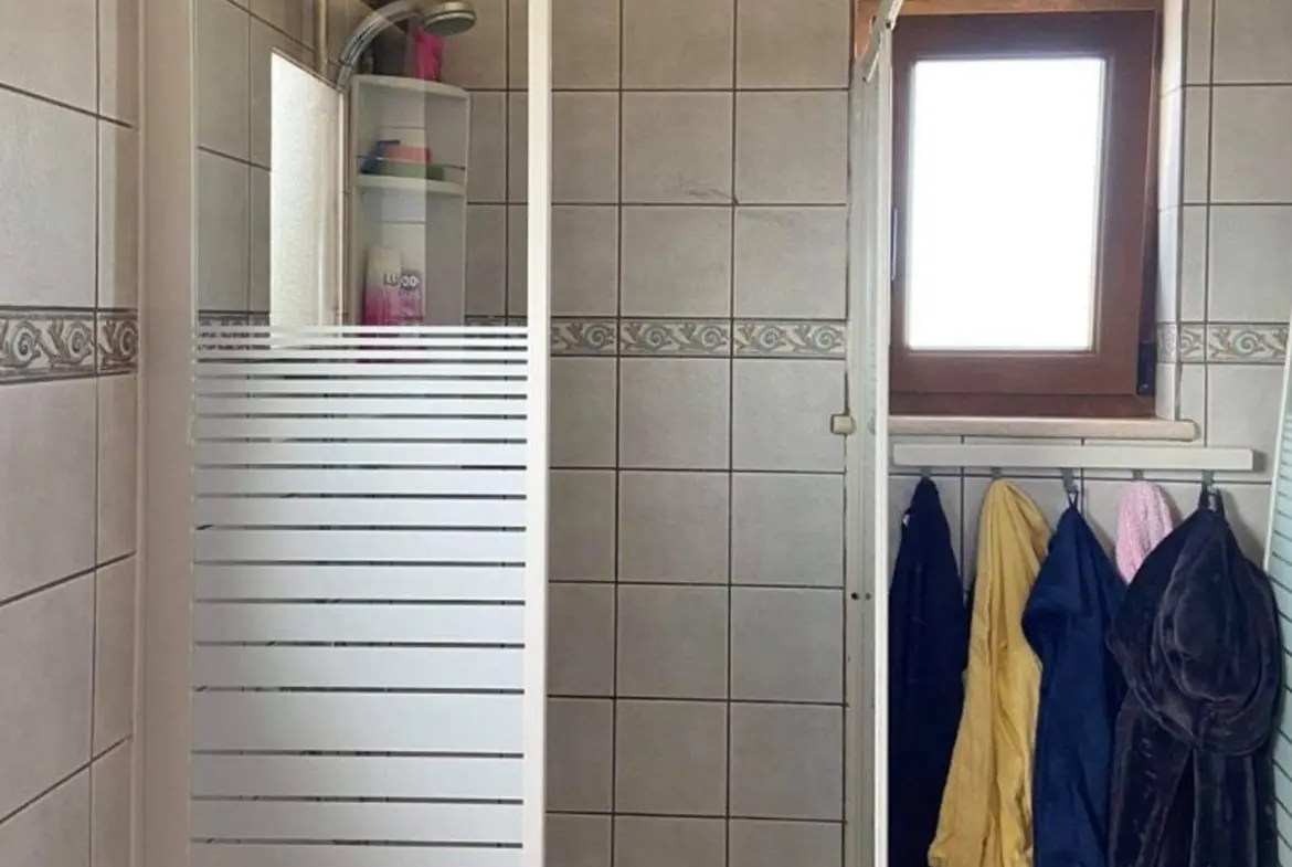 4 bedroom villa for sale in Aradippou area (20) 4 bedroom villa for sale in Aradippou area