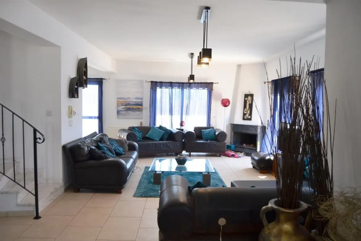 4 bedrooms villa for sale in Kiti (12)