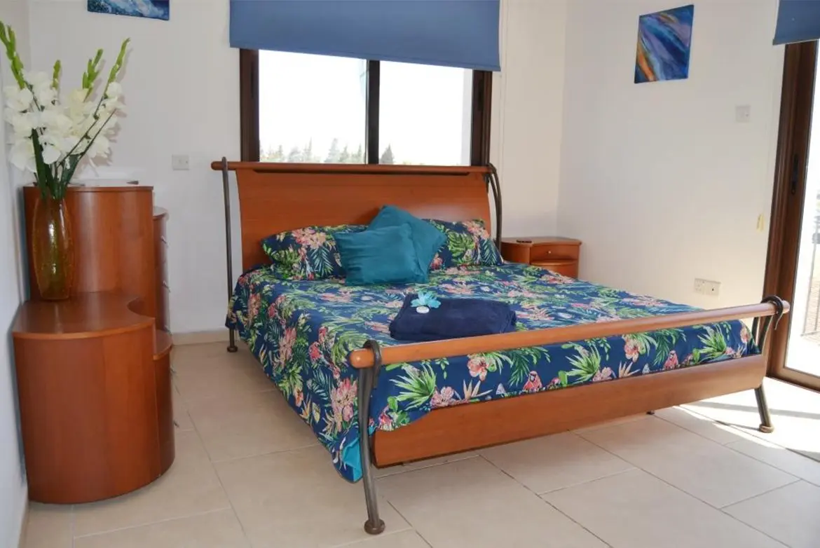 4 bedrooms villa for sale in Kiti (17) 4 bedrooms villa for sale in Kiti