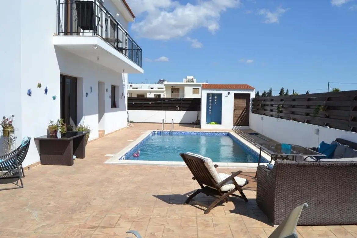 4 bedrooms villa for sale in Kiti (4) 4 bedrooms villa for sale in Kiti