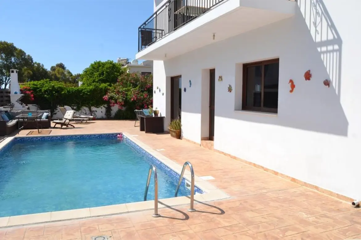 4 bedrooms villa for sale in Kiti (7) 4 bedrooms villa for sale in Kiti