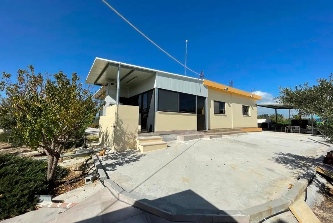 Agricultural bungalow full of trees in Kellia for sale (1)