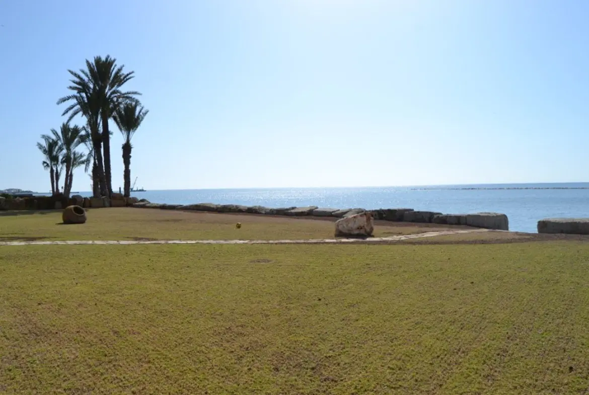 Beach house for sale in Pervolia (1) Beach house for sale in Pervolia