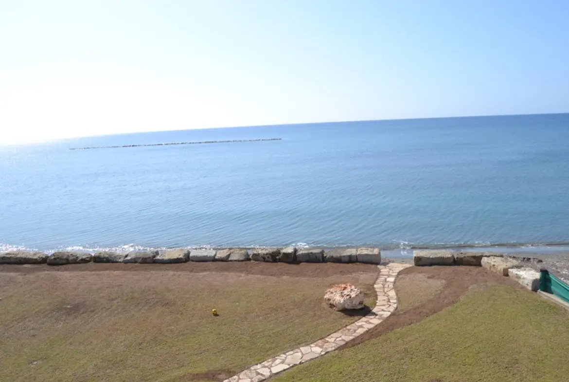 Beach house for sale in Pervolia (2) Beach house for sale in Pervolia