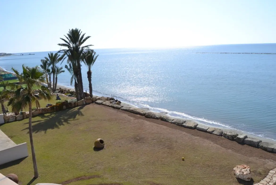 Beach house for sale in Pervolia (6) Beach house for sale in Pervolia