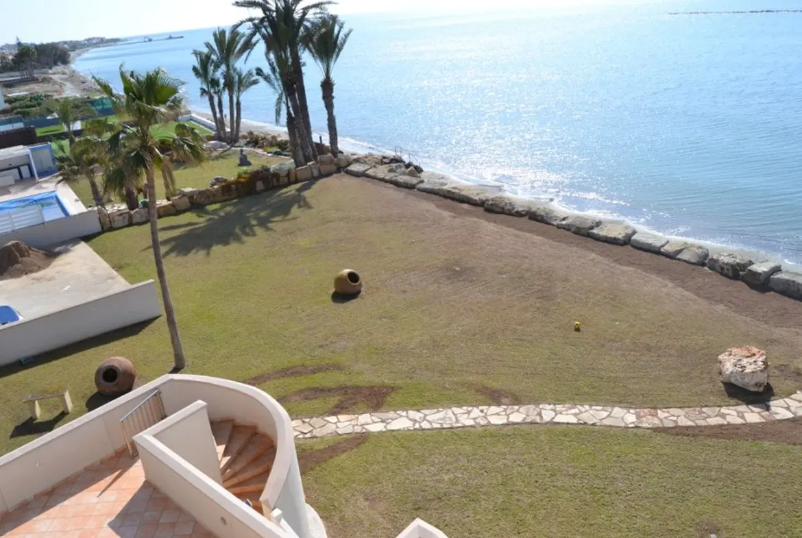 Beach house for sale in Pervolia (7) Beach house for sale in Pervolia