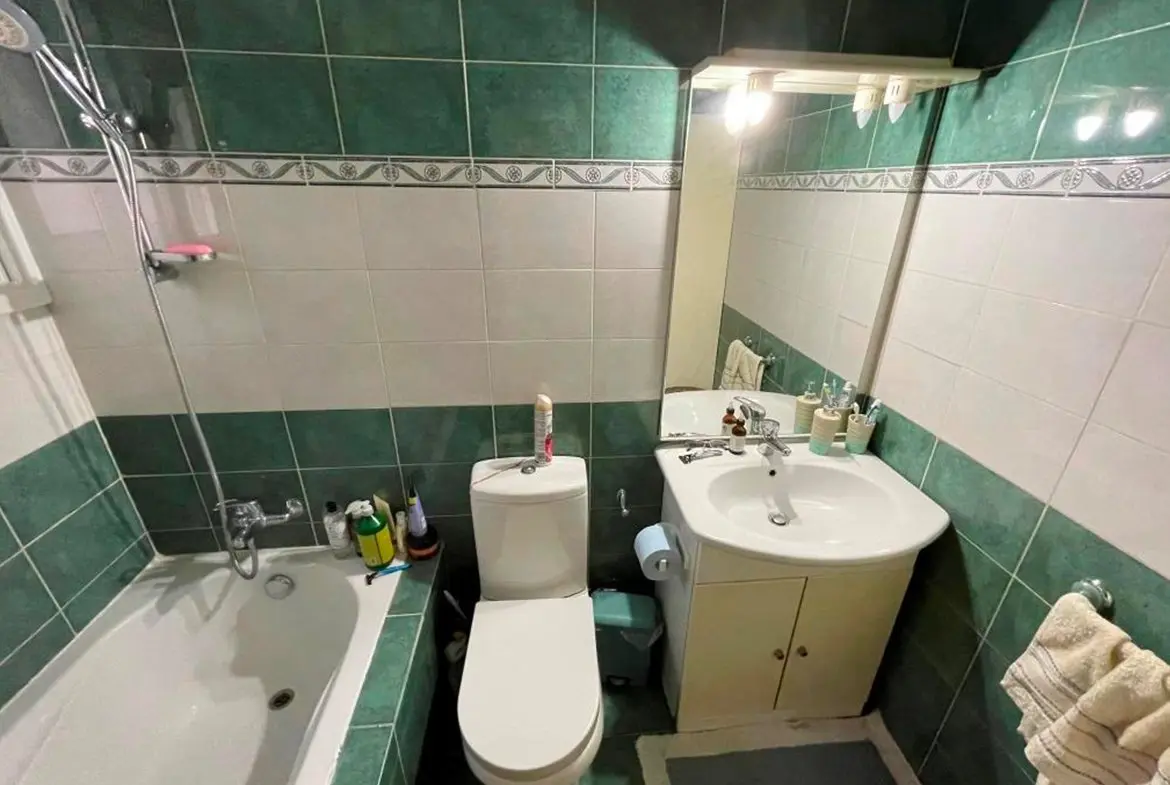 Corner building for sale in the heart of Larnaca (18)