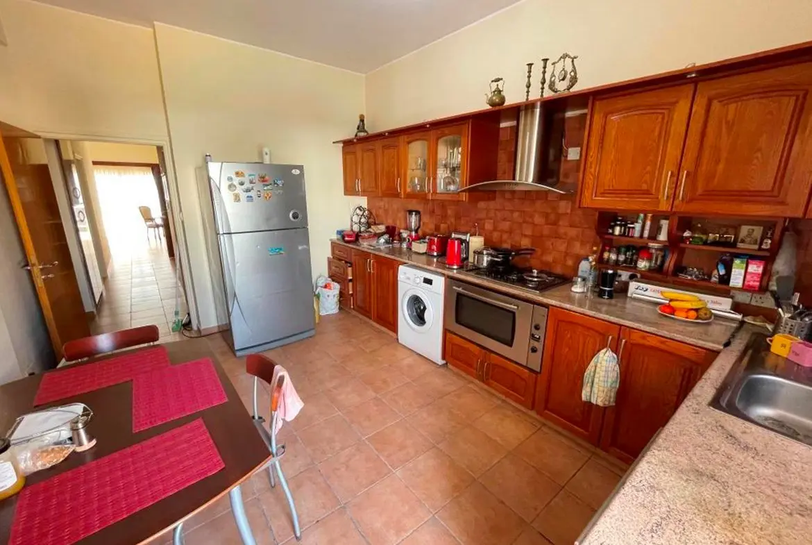 Corner building for sale in the heart of Larnaca (20) Corner building for sale in the heart of Larnaca