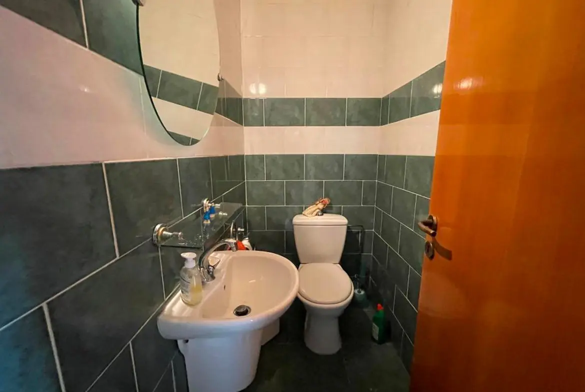 Corner building for sale in the heart of Larnaca (3)