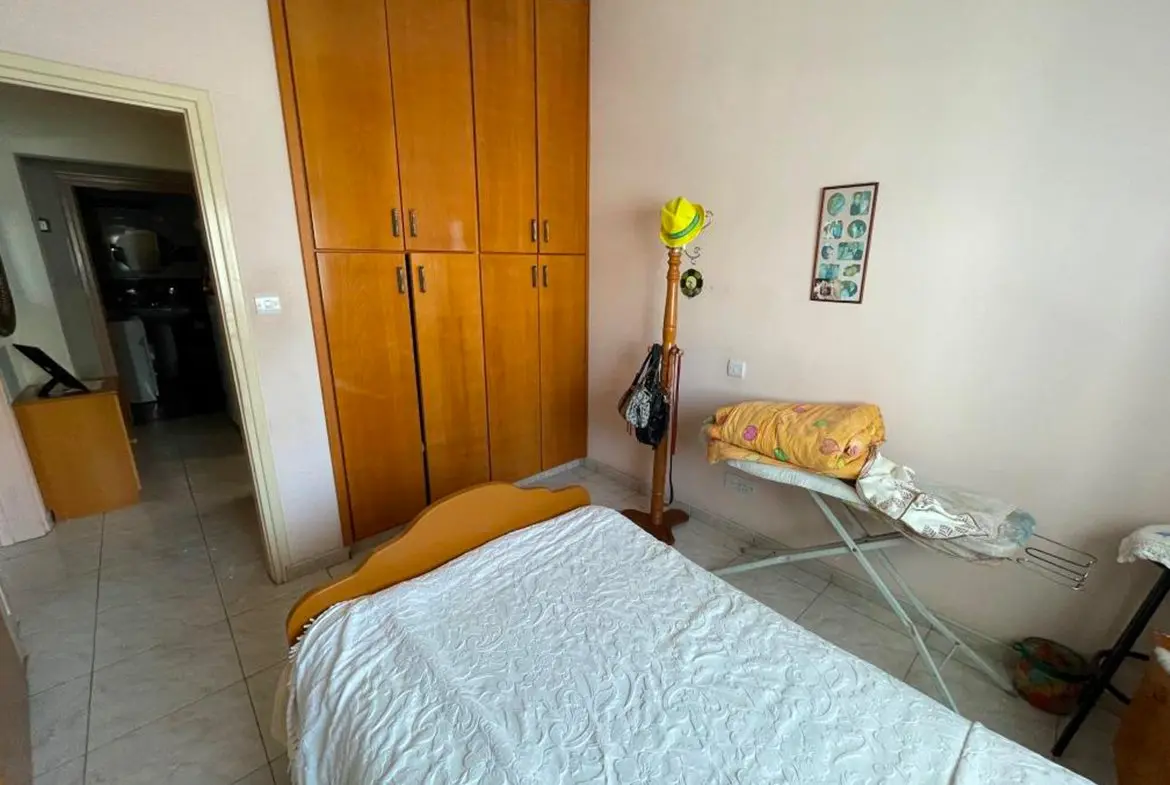 Corner building for sale in the heart of Larnaca (5)